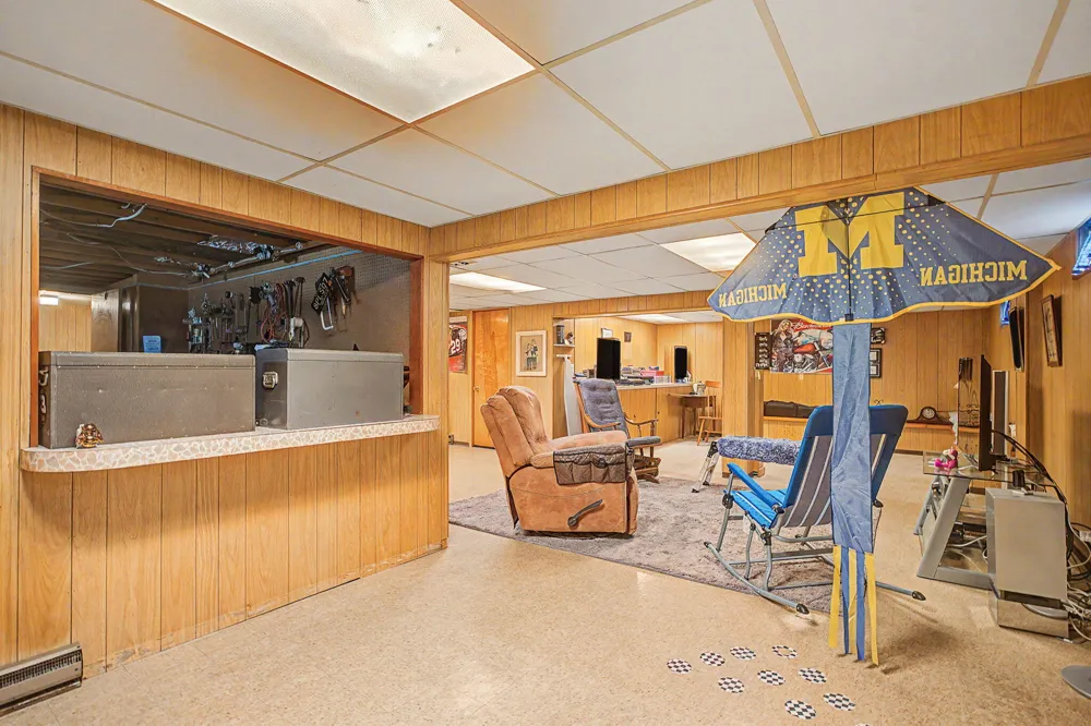 427 Bates Street Jackson, MI 49202