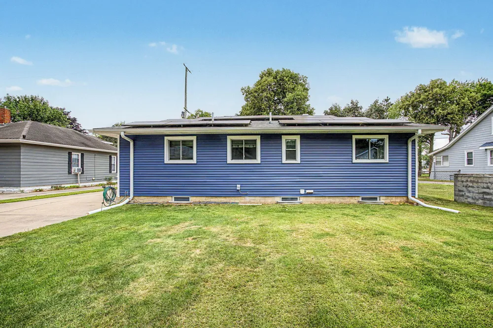 427 Bates Street Jackson, MI 49202