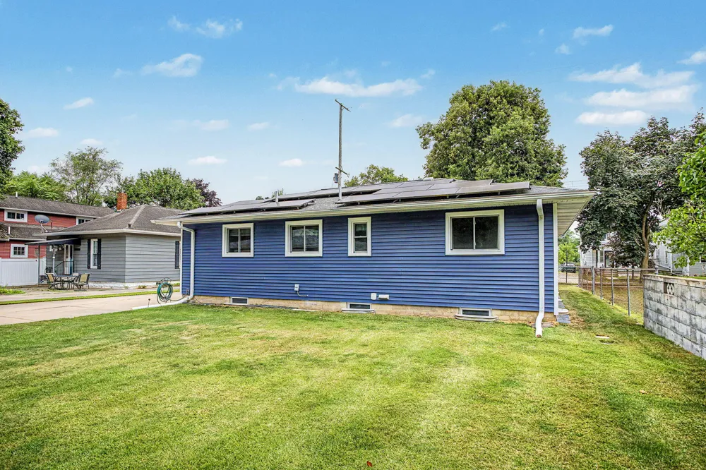 427 Bates Street Jackson, MI 49202
