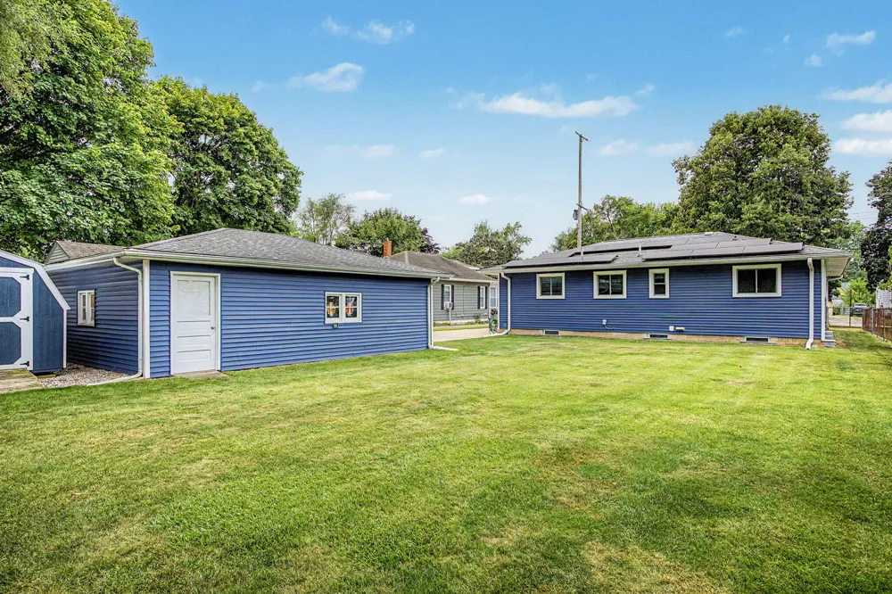 427 Bates Street Jackson, MI 49202