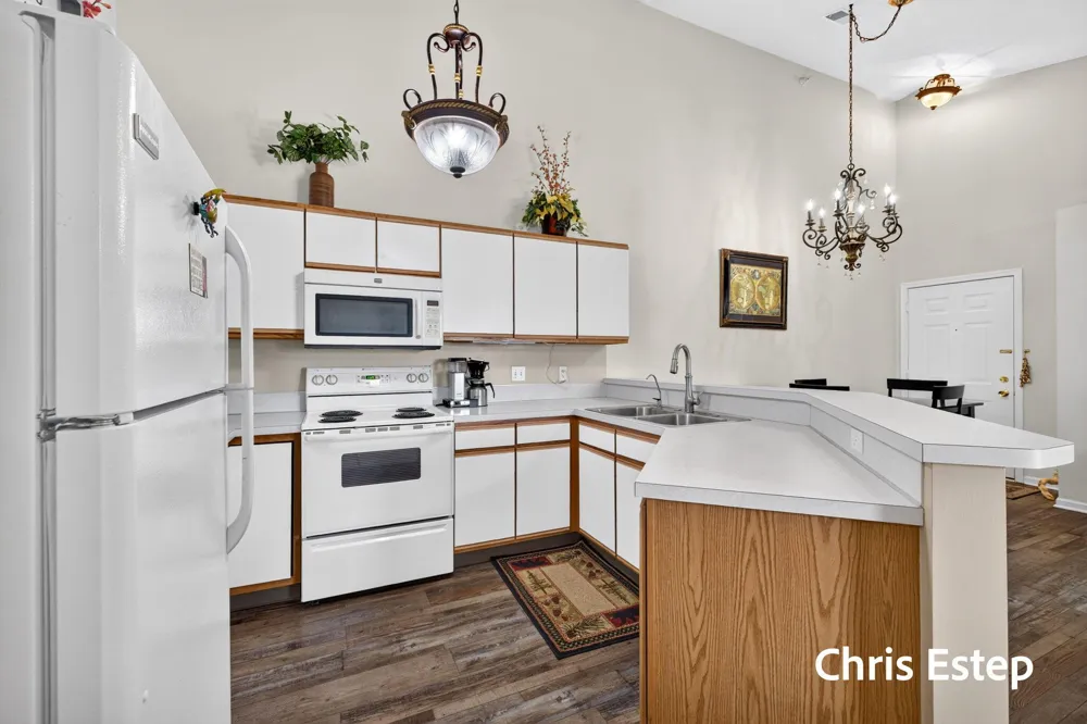5877 Crosswinds Drive #31 Norton Shores, MI 49444