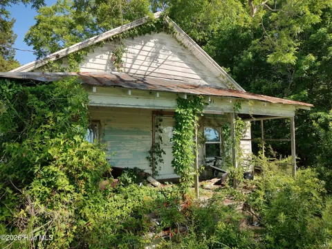 81 Griggs Road