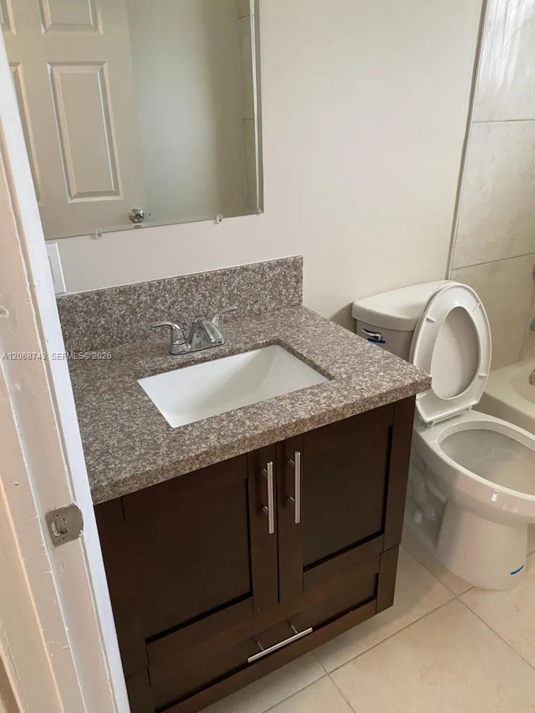 2416 NW 79th Ter #2418 Miami, FL 33147