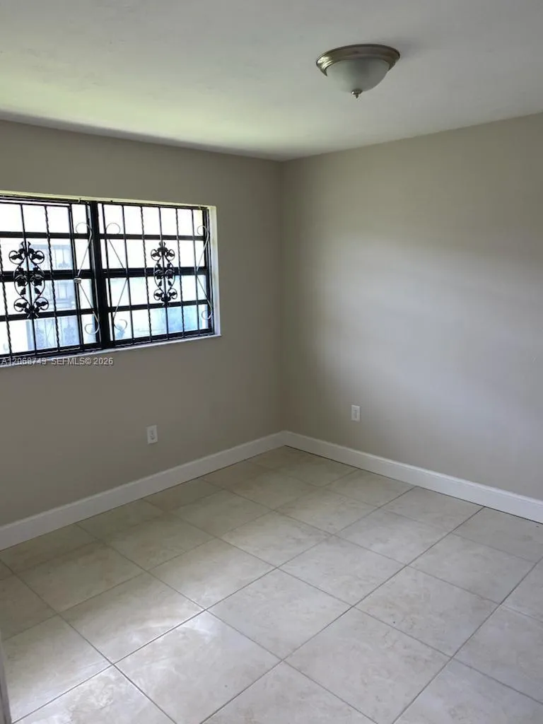 2416 NW 79th Ter #2418 Miami, FL 33147