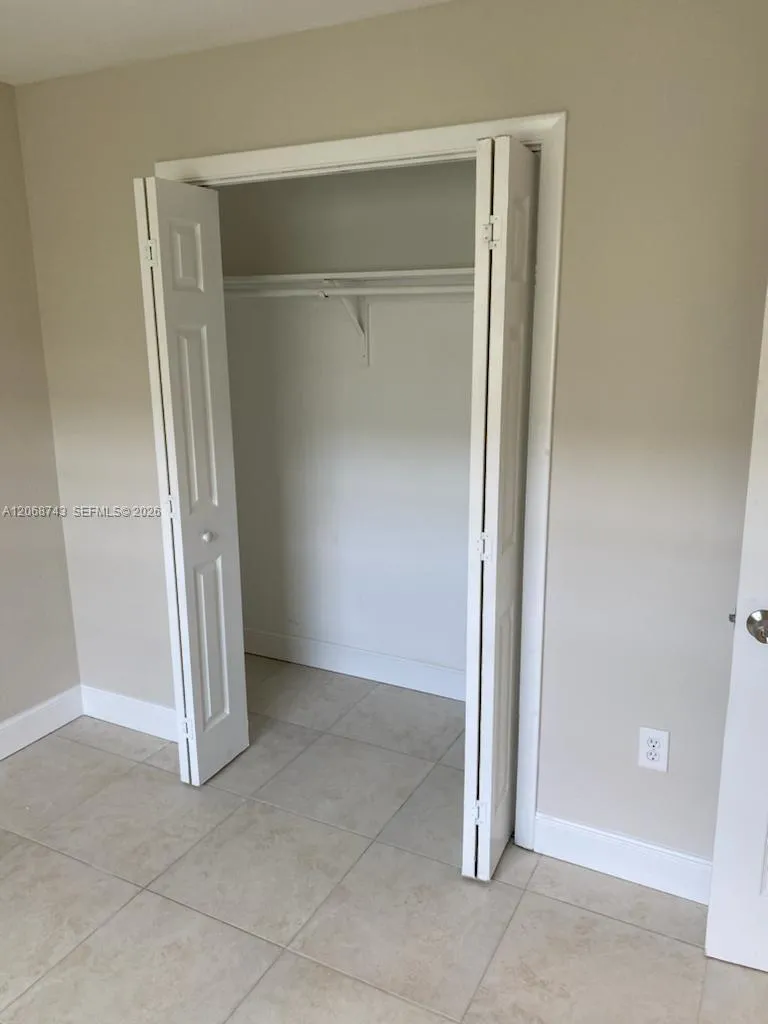 2416 NW 79th Ter #2418 Miami, FL 33147