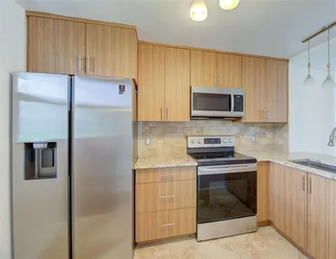 113 ROYAL PARK DRIVE #1H