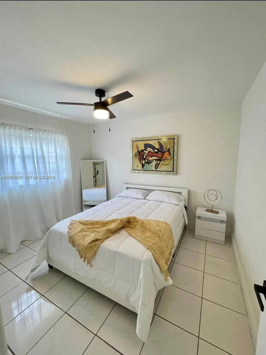 1097 E 1st Ave Hialeah, FL 33010