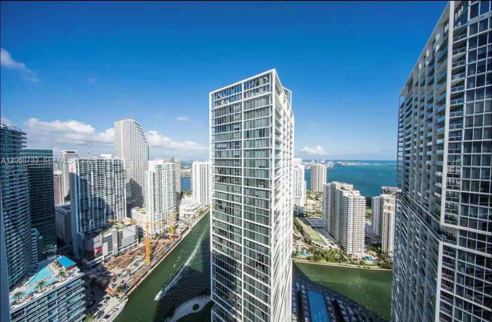 485 Brickell Ave #4711 Miami, FL 33131