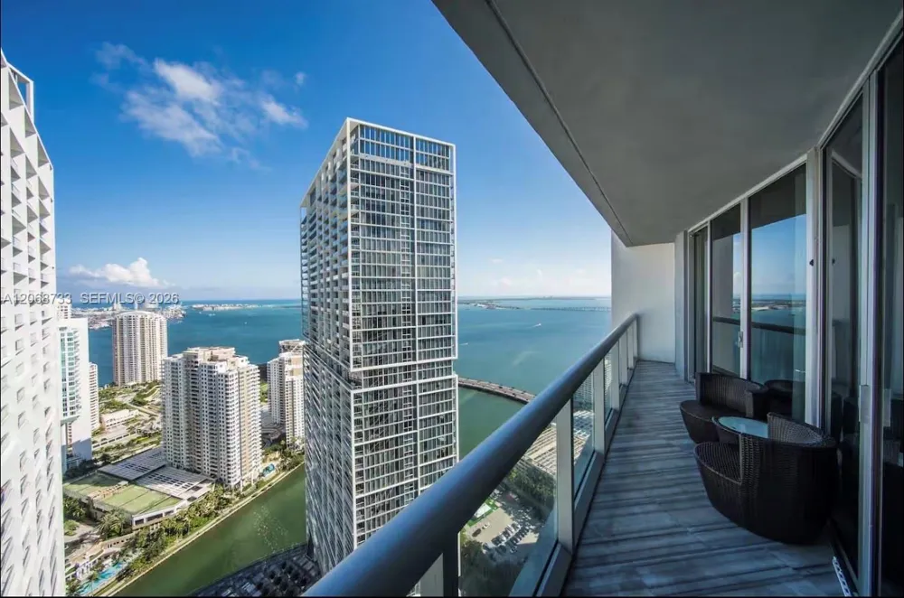 485 Brickell Ave #4711 Miami, FL 33131