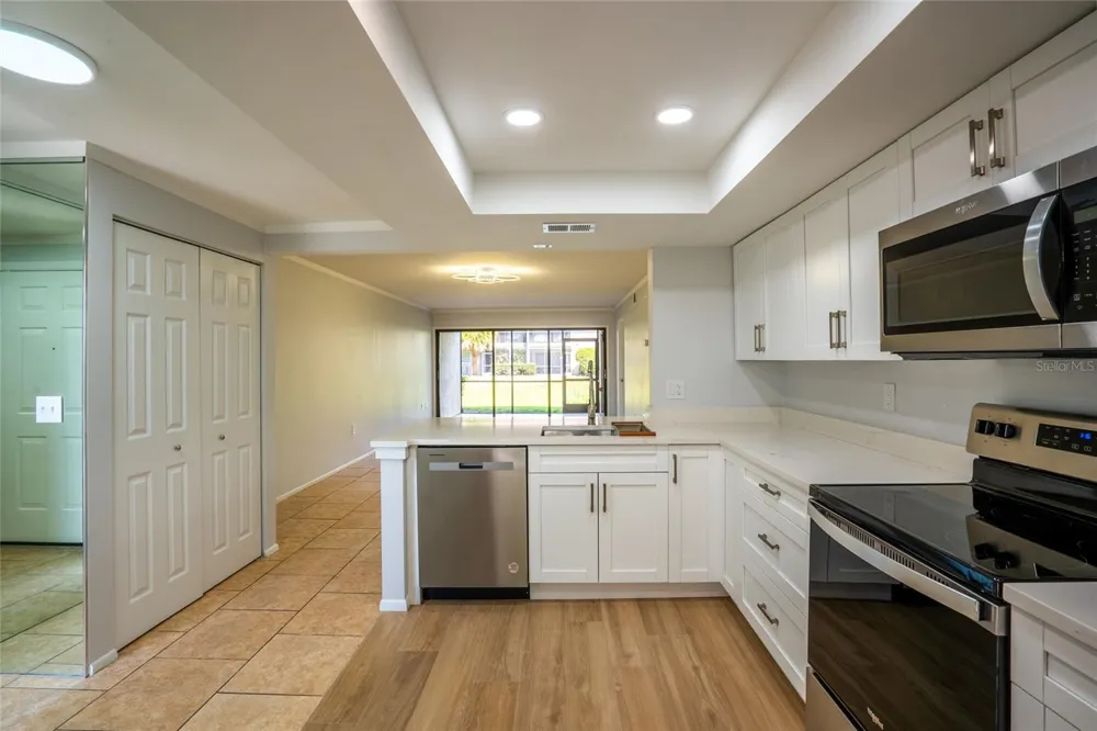 5797 SUMMER SIDE LANE #7A Sarasota, FL 34231