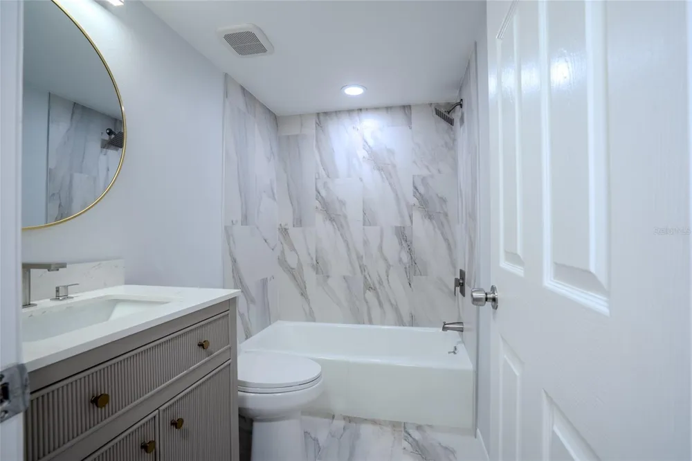 5797 SUMMER SIDE LANE #7A Sarasota, FL 34231