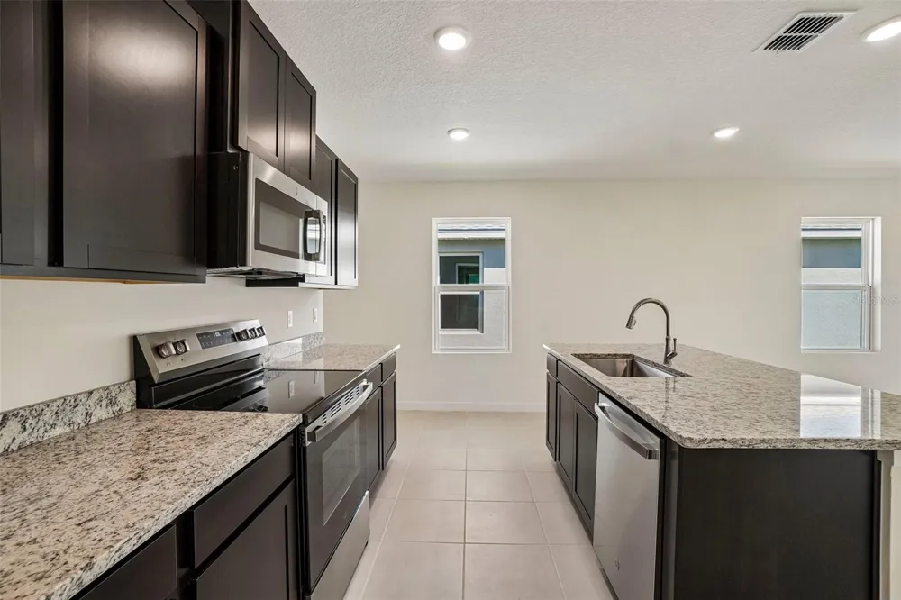 341 MEREDITH BOULEVARD Winter Haven, FL 33881