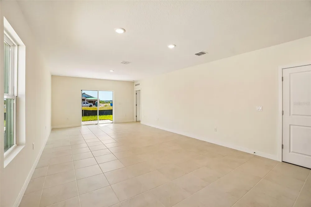 341 MEREDITH BOULEVARD Winter Haven, FL 33881