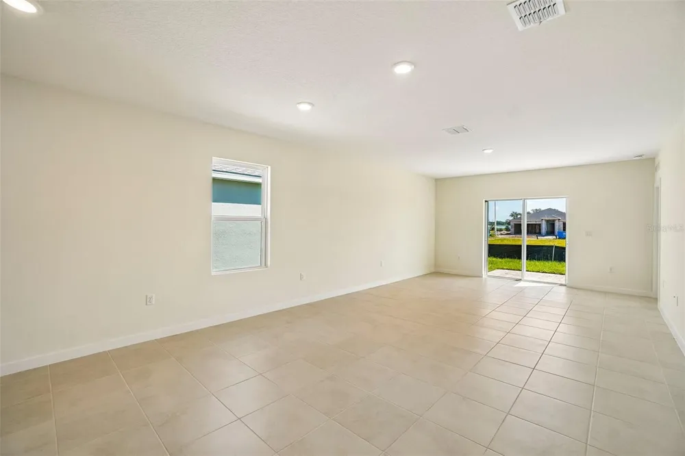 341 MEREDITH BOULEVARD Winter Haven, FL 33881