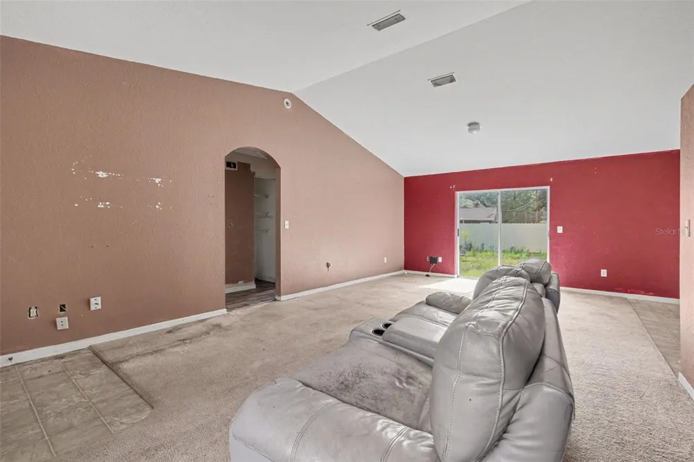 135 FISHER WAY TRAIL Ocklawaha, FL 32179