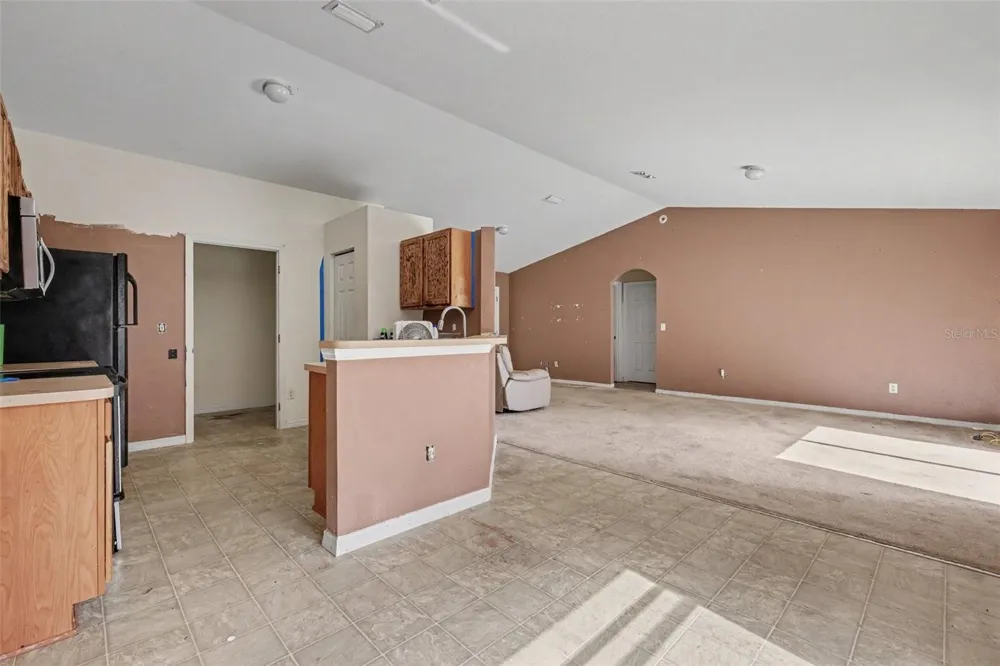 135 FISHER WAY TRAIL Ocklawaha, FL 32179