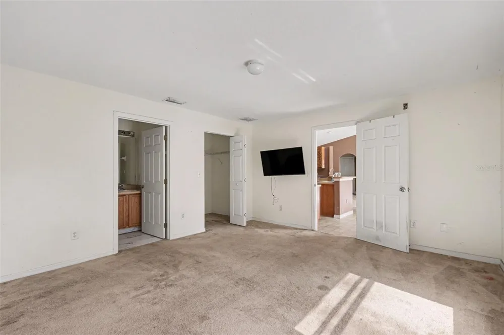 135 FISHER WAY TRAIL Ocklawaha, FL 32179