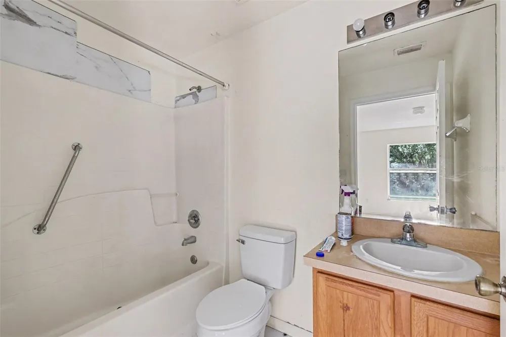 135 FISHER WAY TRAIL Ocklawaha, FL 32179