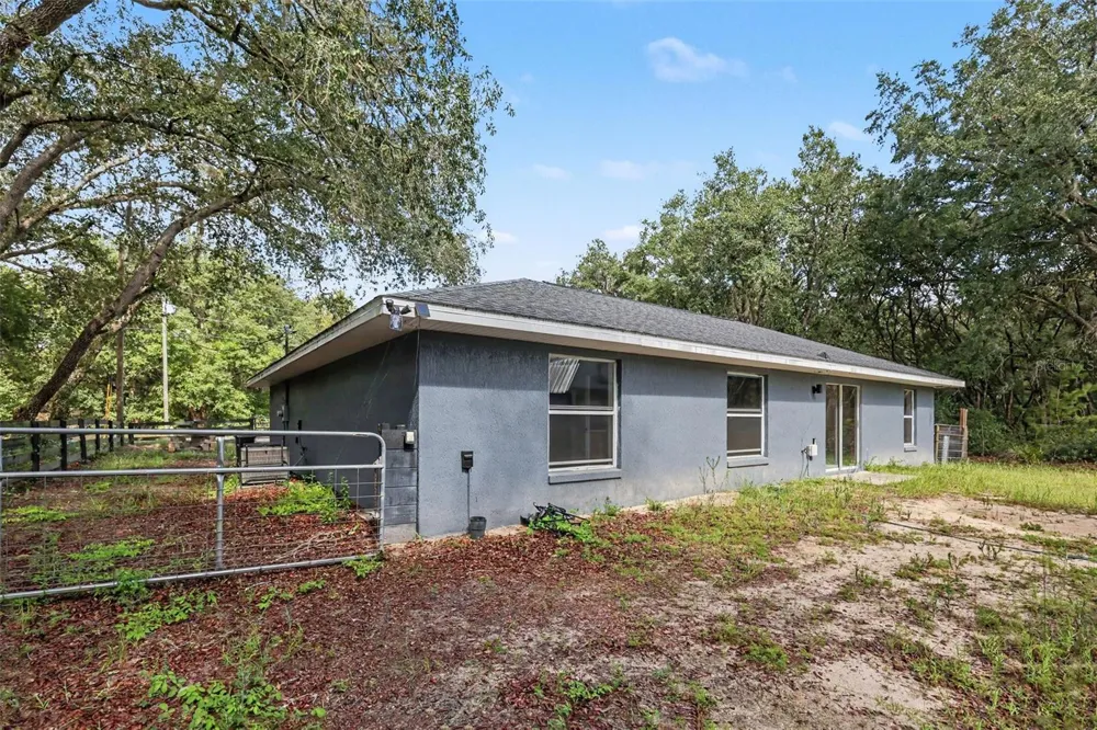 135 FISHER WAY TRAIL Ocklawaha, FL 32179