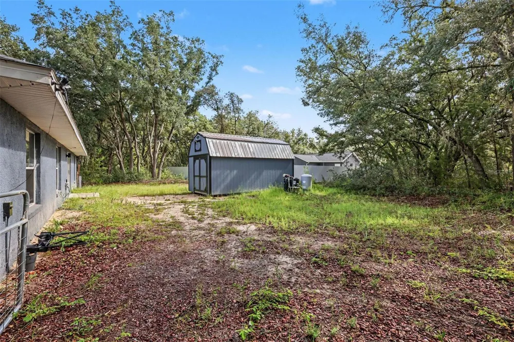 135 FISHER WAY TRAIL Ocklawaha, FL 32179