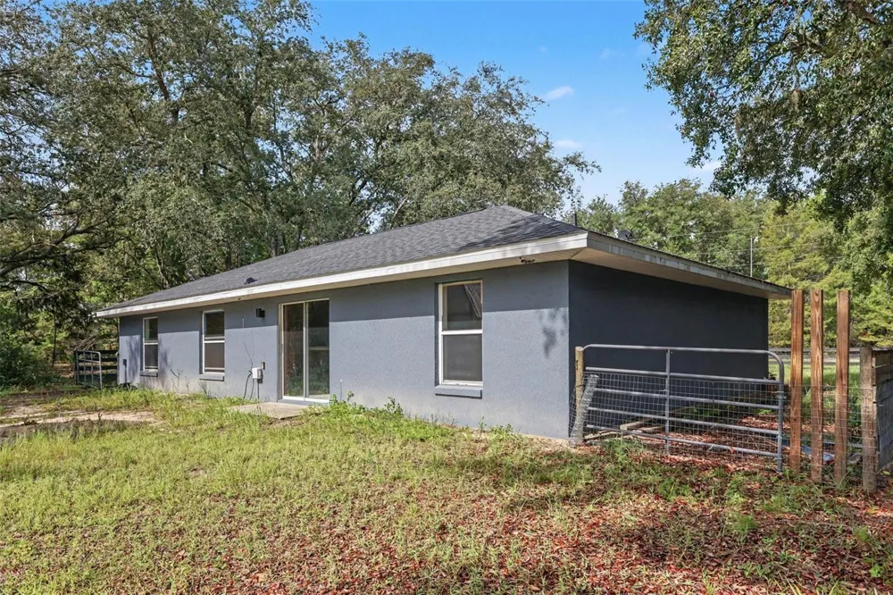 135 FISHER WAY TRAIL Ocklawaha, FL 32179