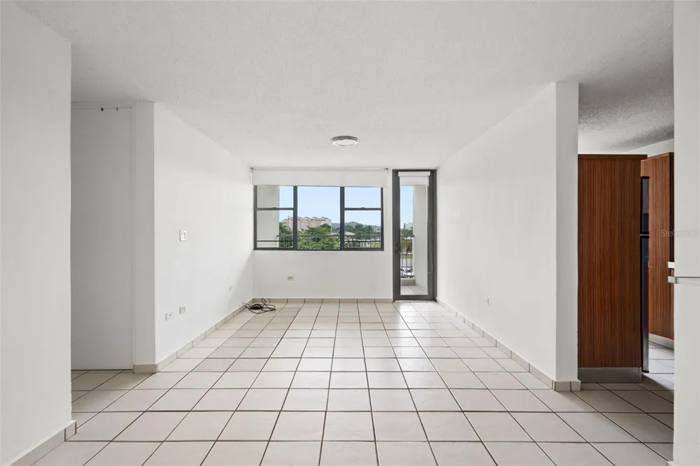 37 Atrium Park CALLE REGINA MEDINA #C-604 Guaynabo, PR 00969