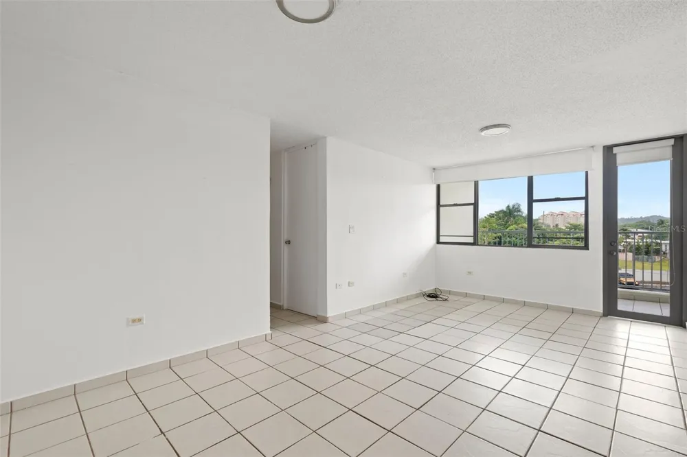 37 Atrium Park CALLE REGINA MEDINA #C-604 Guaynabo, PR 00969