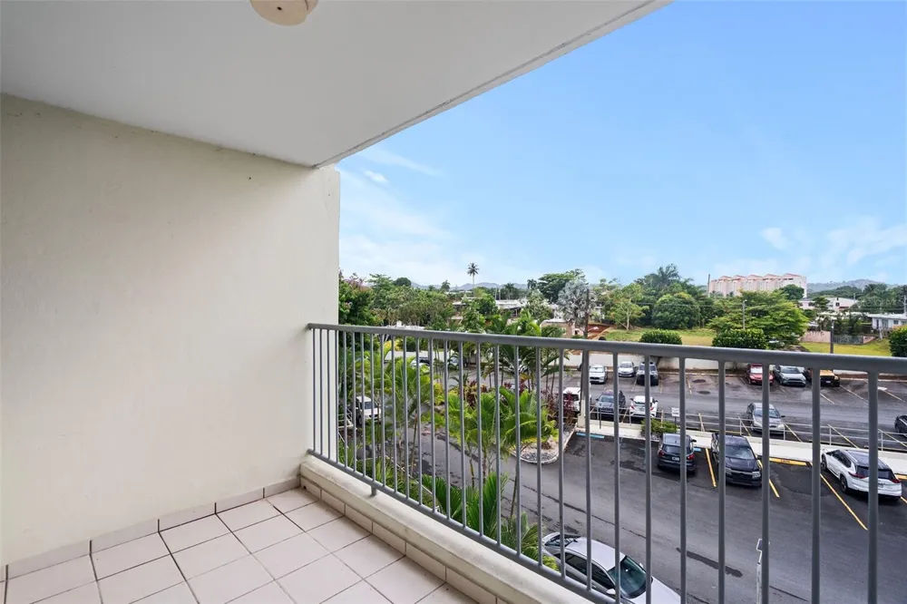 37 Atrium Park CALLE REGINA MEDINA #C-604 Guaynabo, PR 00969