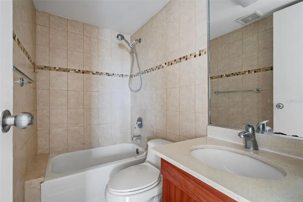 37 Atrium Park CALLE REGINA MEDINA #C-604 Guaynabo, PR 00969