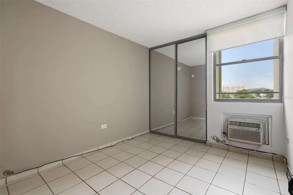 37 Atrium Park CALLE REGINA MEDINA #C-604 Guaynabo, PR 00969