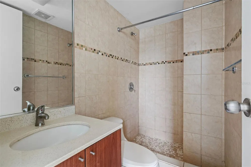 37 Atrium Park CALLE REGINA MEDINA #C-604 Guaynabo, PR 00969