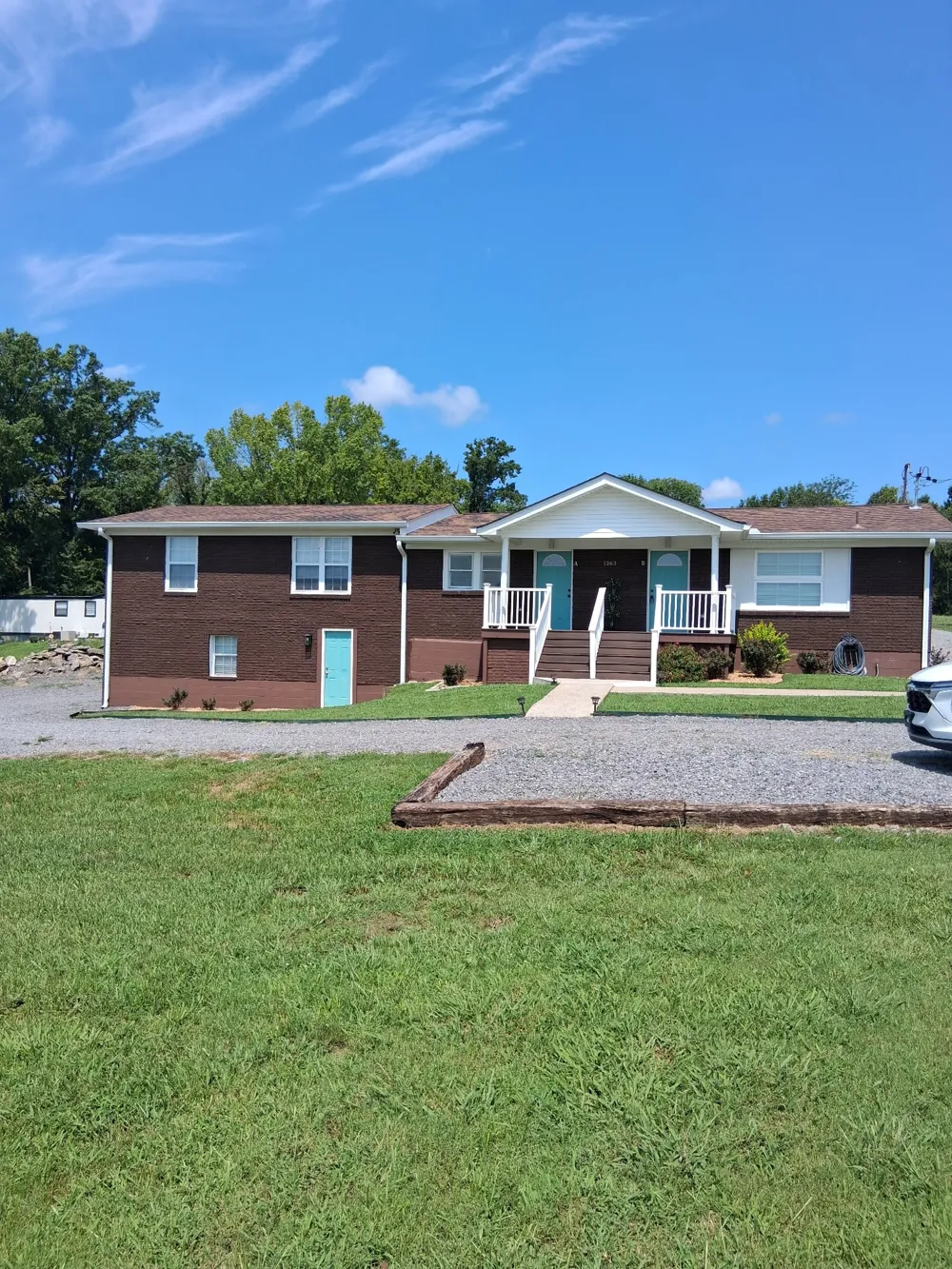 1263 Avondale Rd #B Hendersonville, TN 37075