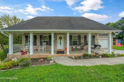 225 Hillsborough Lane