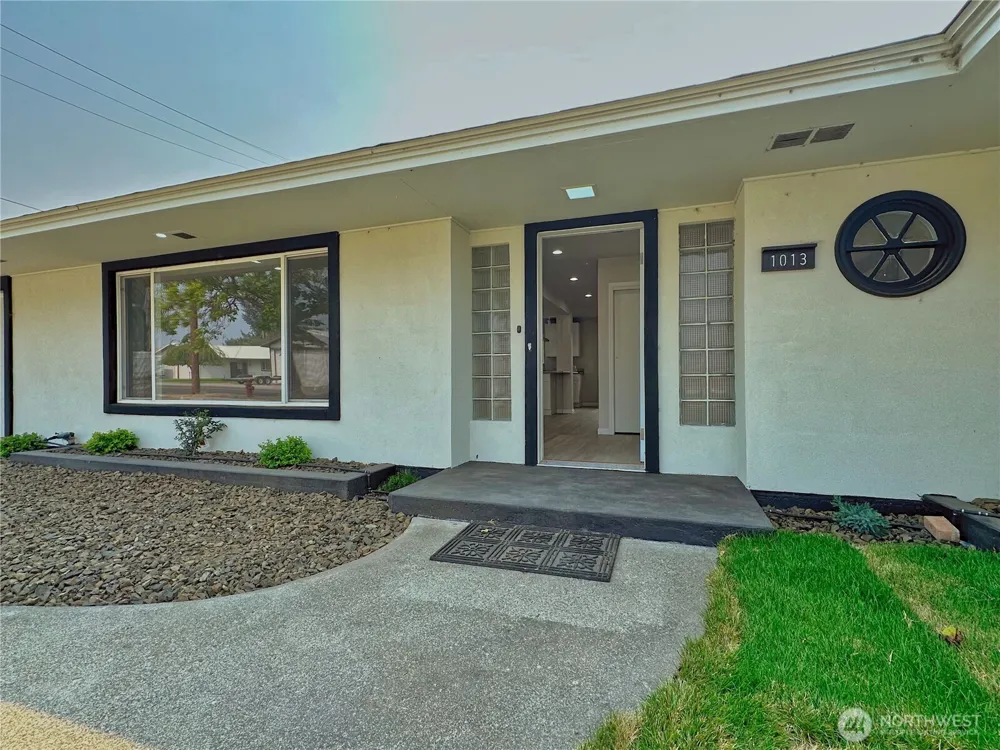 1013 River Drive Coulee Dam, WA 99116