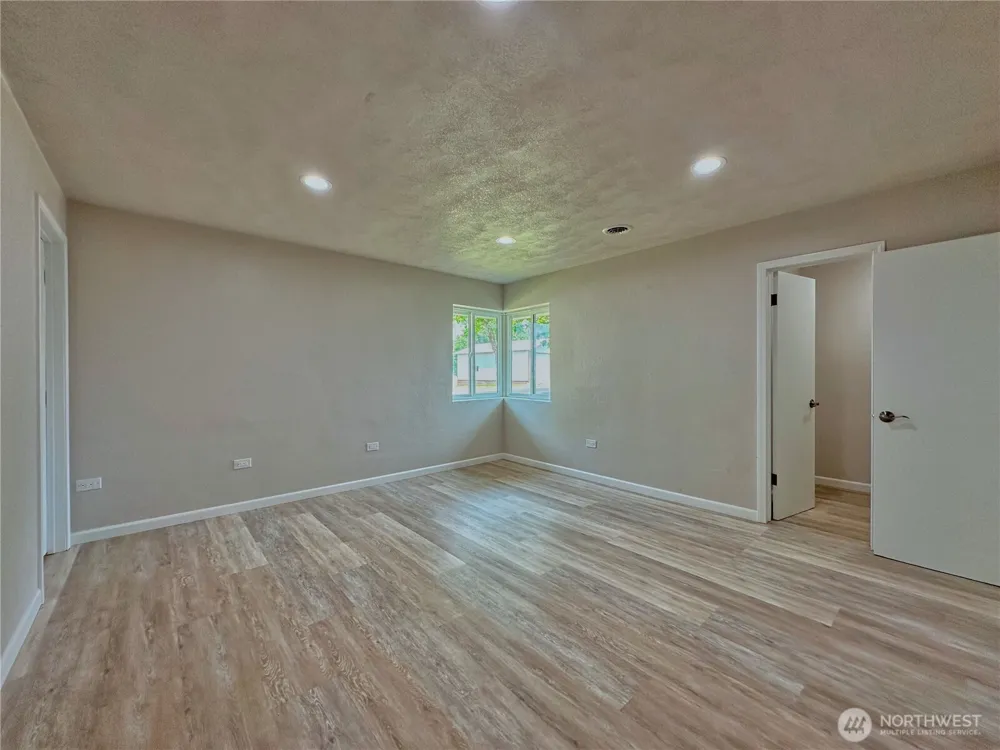 1013 River Drive Coulee Dam, WA 99116