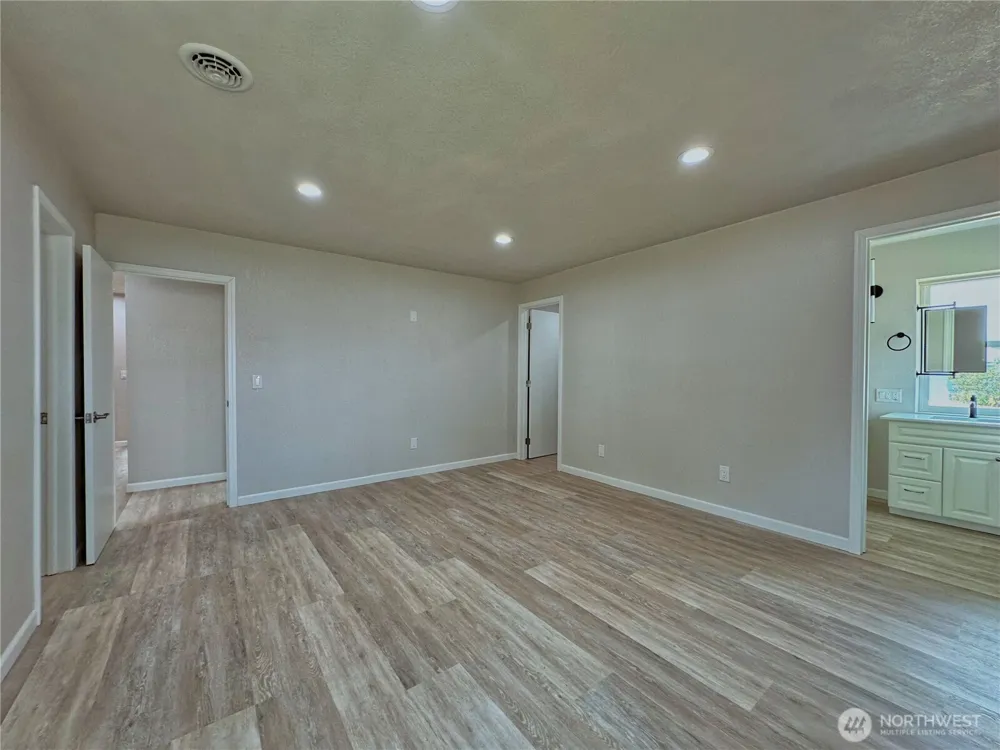 1013 River Drive Coulee Dam, WA 99116