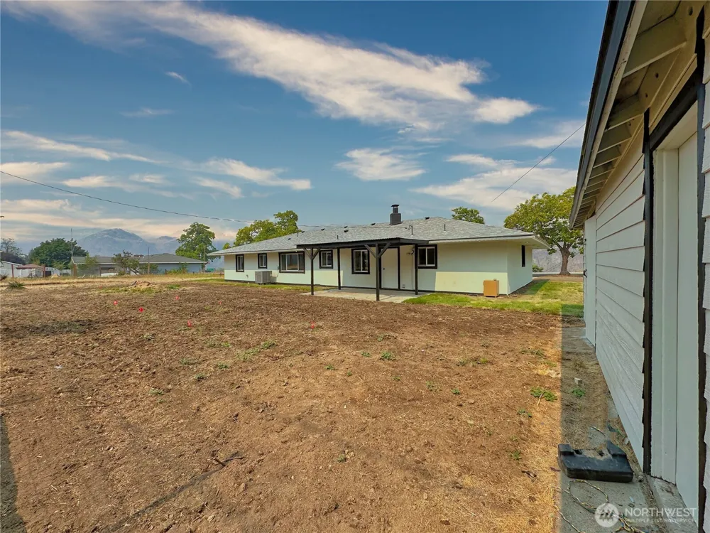 1013 River Drive Coulee Dam, WA 99116
