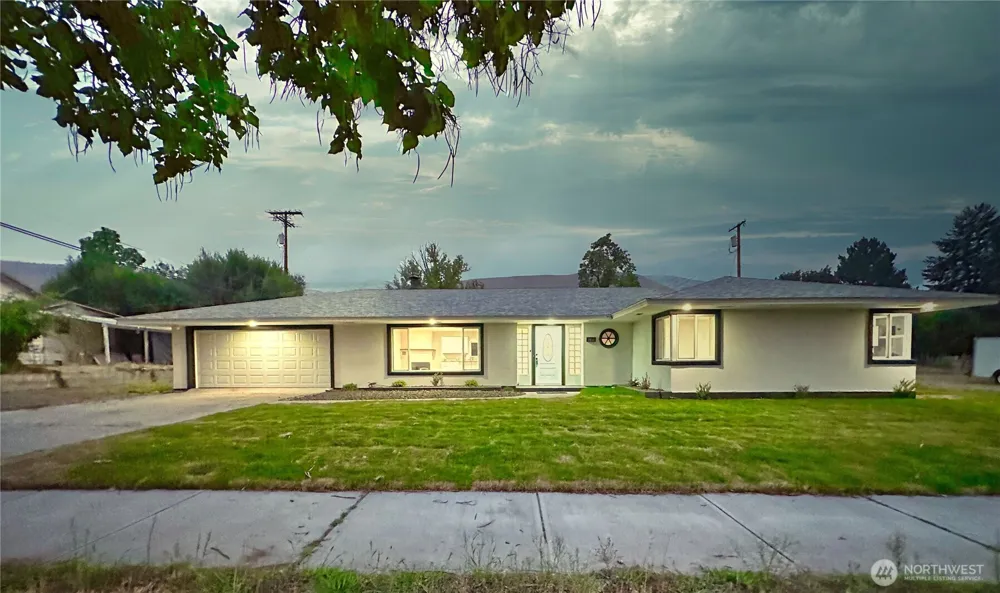 1013 River Drive Coulee Dam, WA 99116