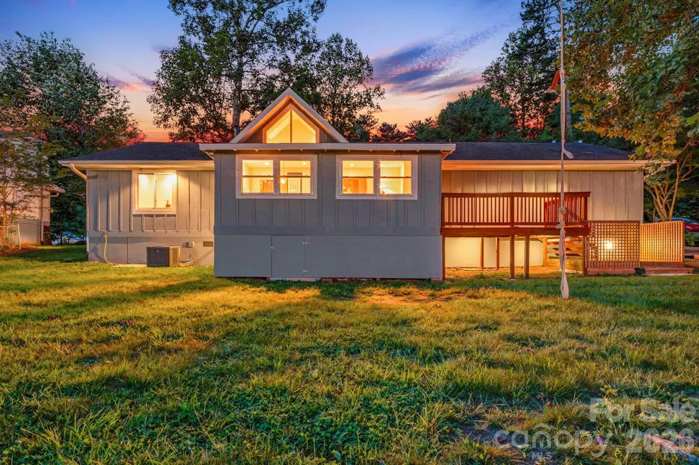 35 Golden Oaks Lane Fletcher, NC 28732