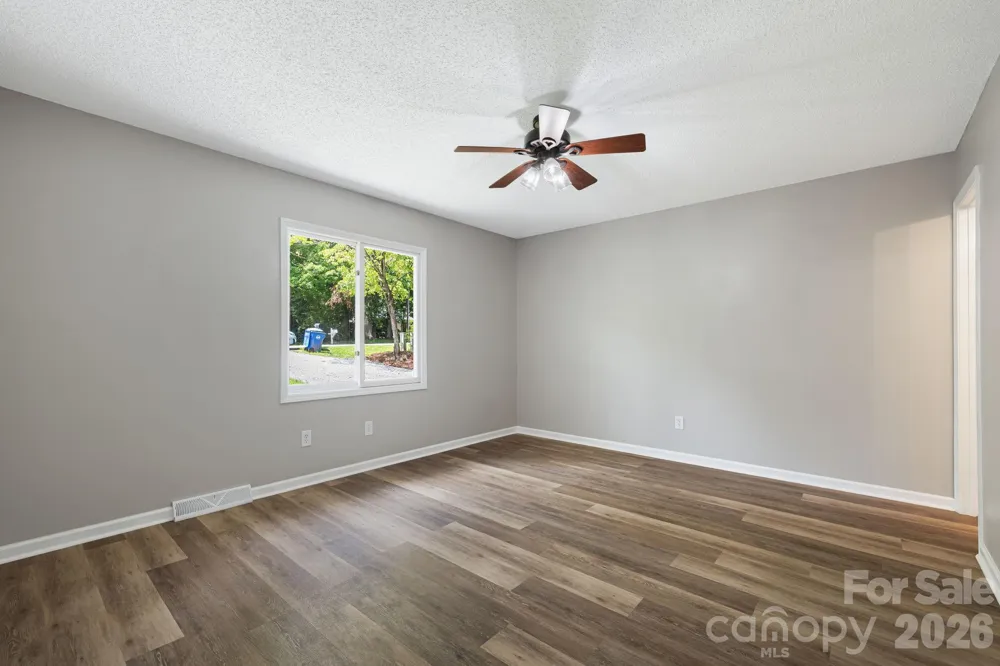35 Golden Oaks Lane Fletcher, NC 28732