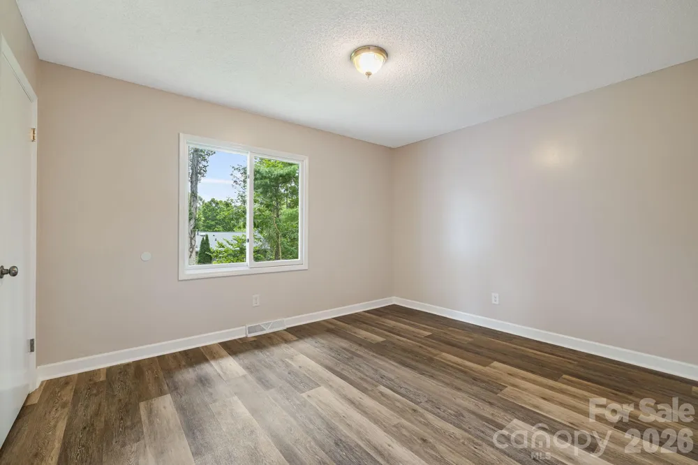 35 Golden Oaks Lane Fletcher, NC 28732