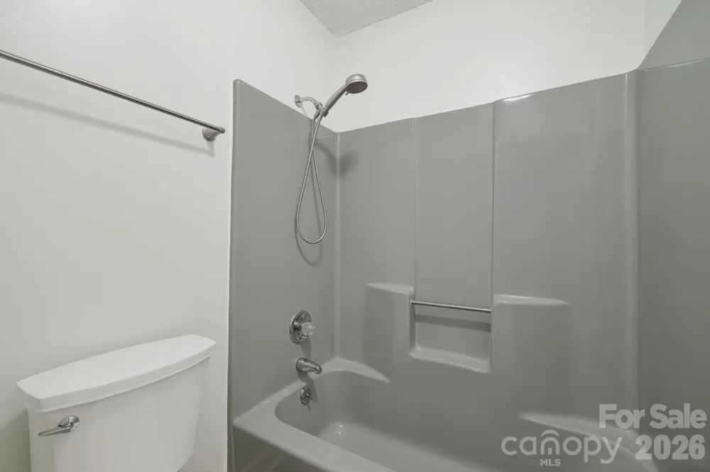 35 Golden Oaks Lane Fletcher, NC 28732
