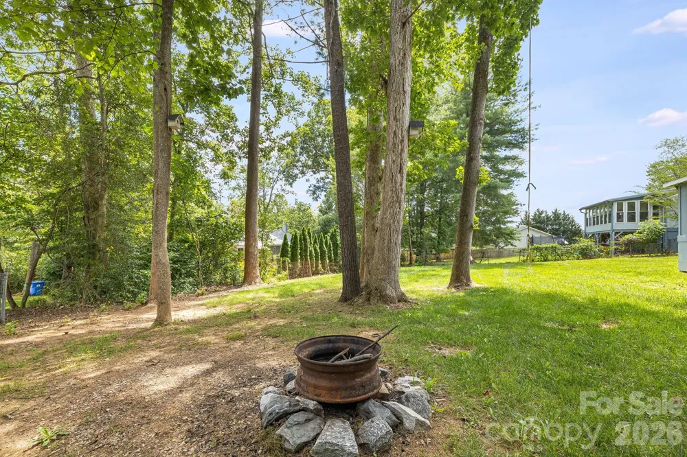 35 Golden Oaks Lane Fletcher, NC 28732