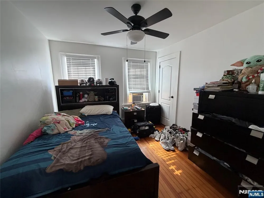 296 E 6th Clifton, NJ 07011