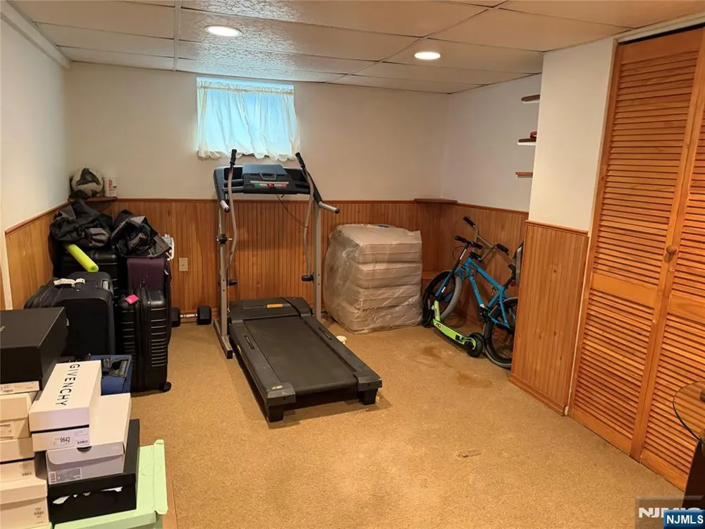 296 E 6th Clifton, NJ 07011