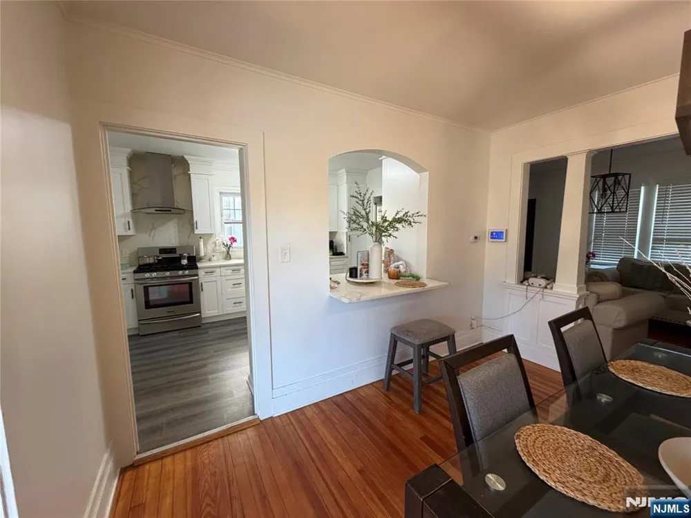 296 E 6th Clifton, NJ 07011
