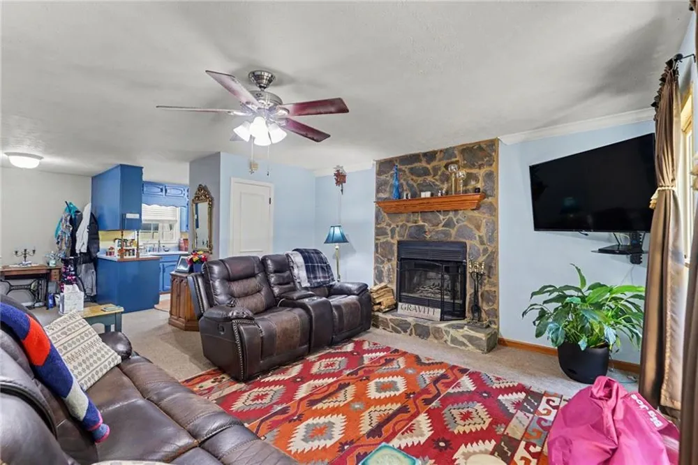 150 Aspen Lake Drive E Newnan, GA 30263