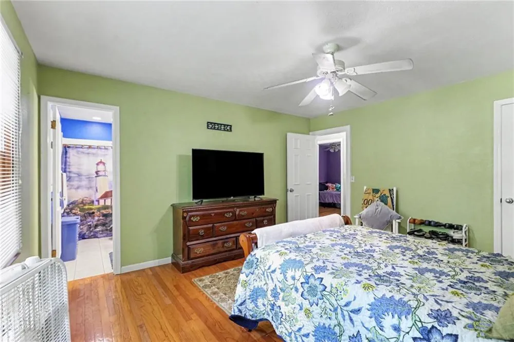 150 Aspen Lake Drive E Newnan, GA 30263