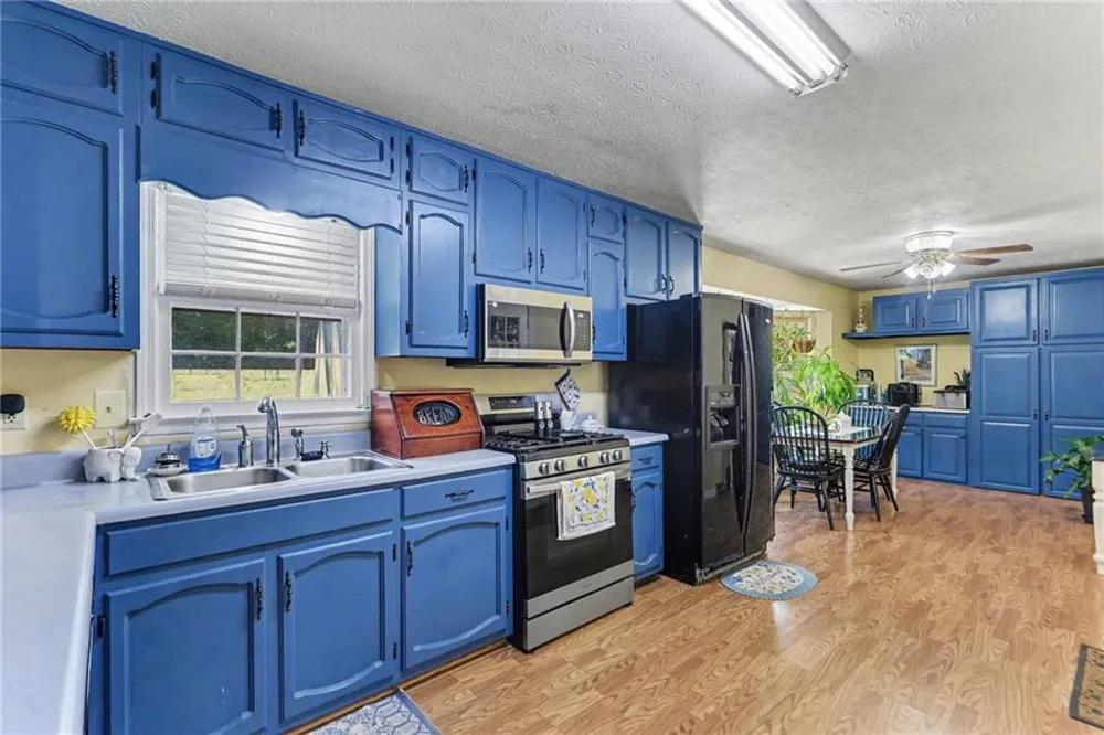 150 Aspen Lake Drive E Newnan, GA 30263