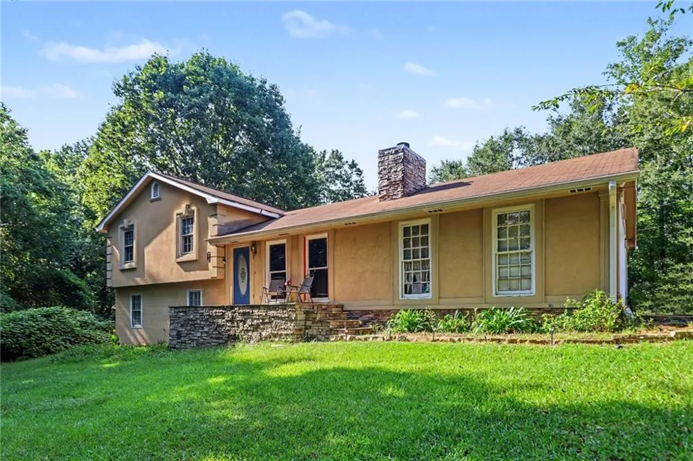 150 Aspen Lake Drive E Newnan, GA 30263
